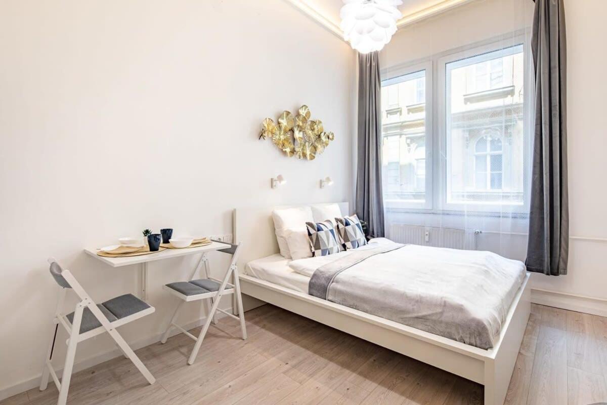 Ultra Central - New - Comfy Studio Budapest Bagian luar foto