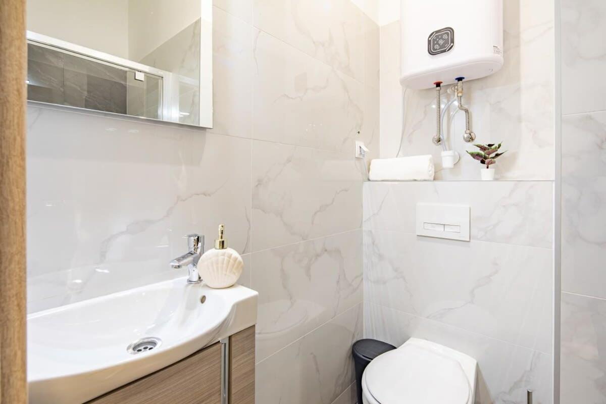 Ultra Central - New - Comfy Studio Budapest Bagian luar foto