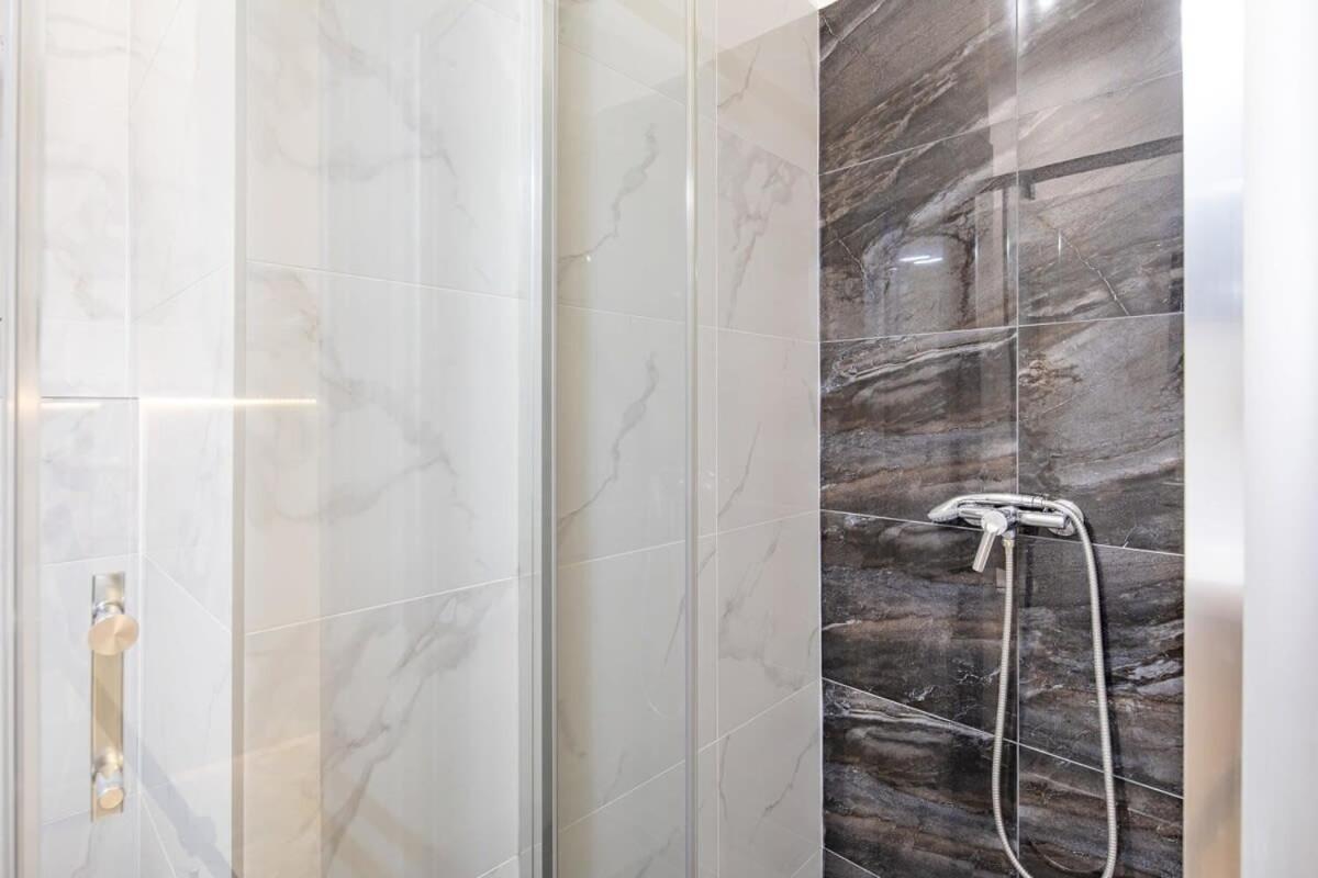 Ultra Central - New - Comfy Studio Budapest Bagian luar foto