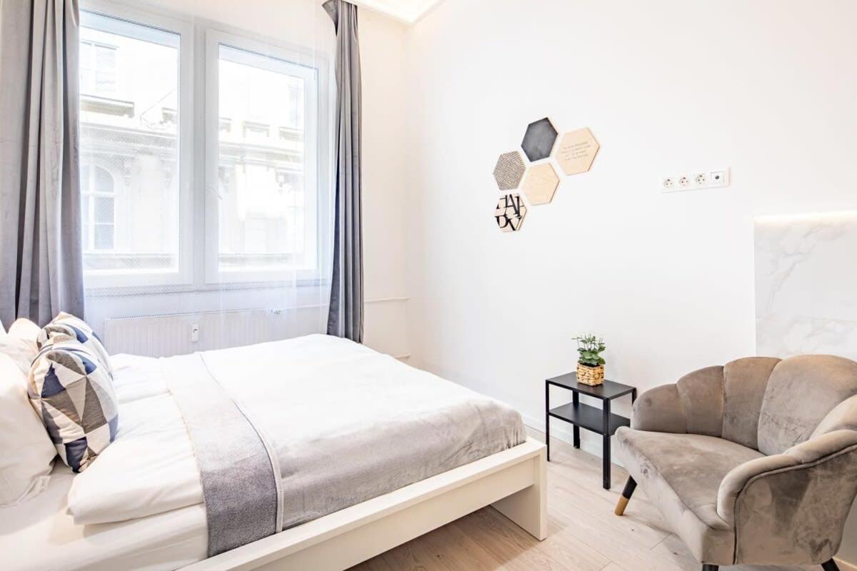 Ultra Central - New - Comfy Studio Budapest Bagian luar foto