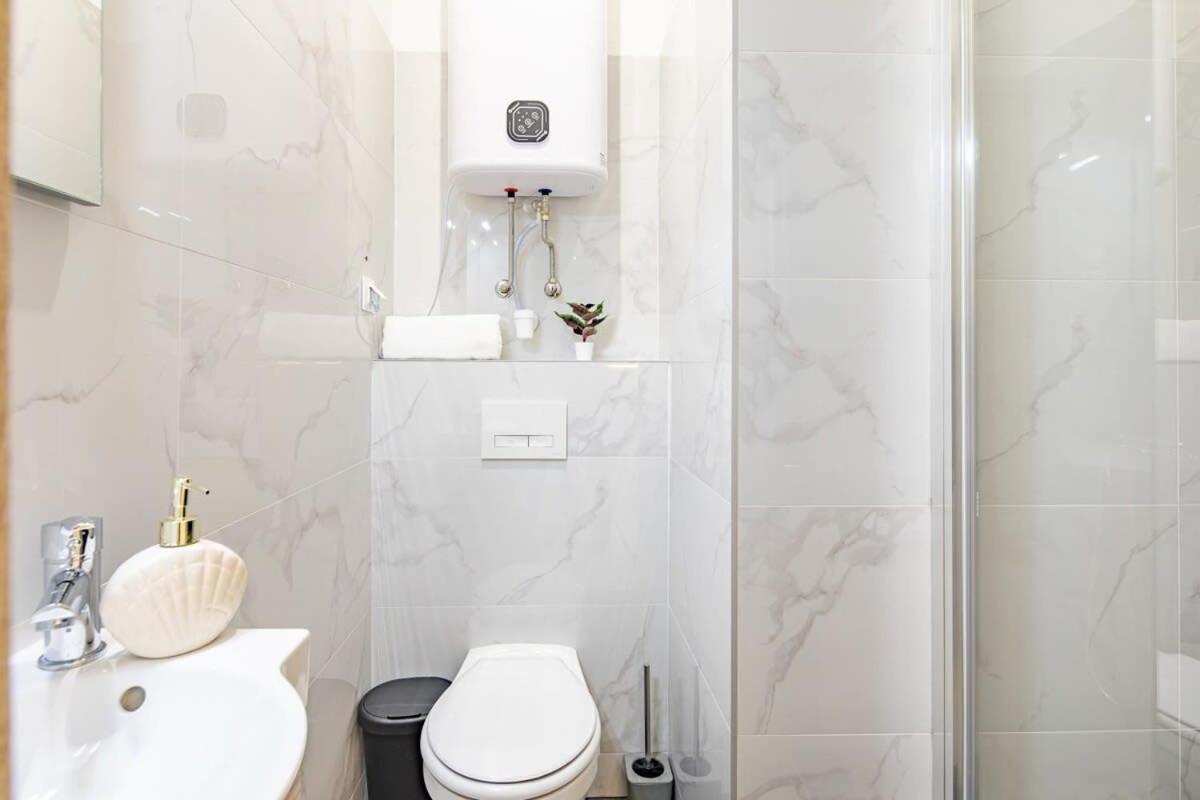 Ultra Central - New - Comfy Studio Budapest Bagian luar foto