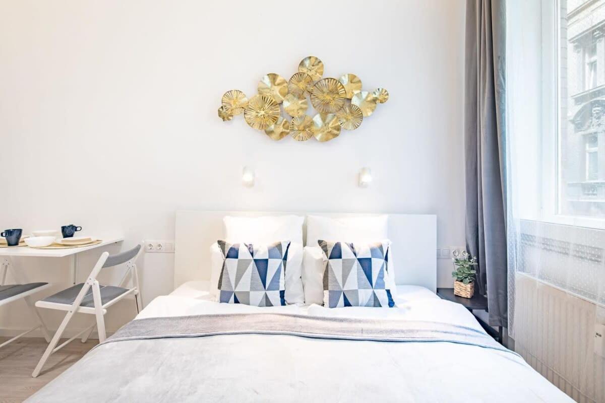 Ultra Central - New - Comfy Studio Budapest Bagian luar foto